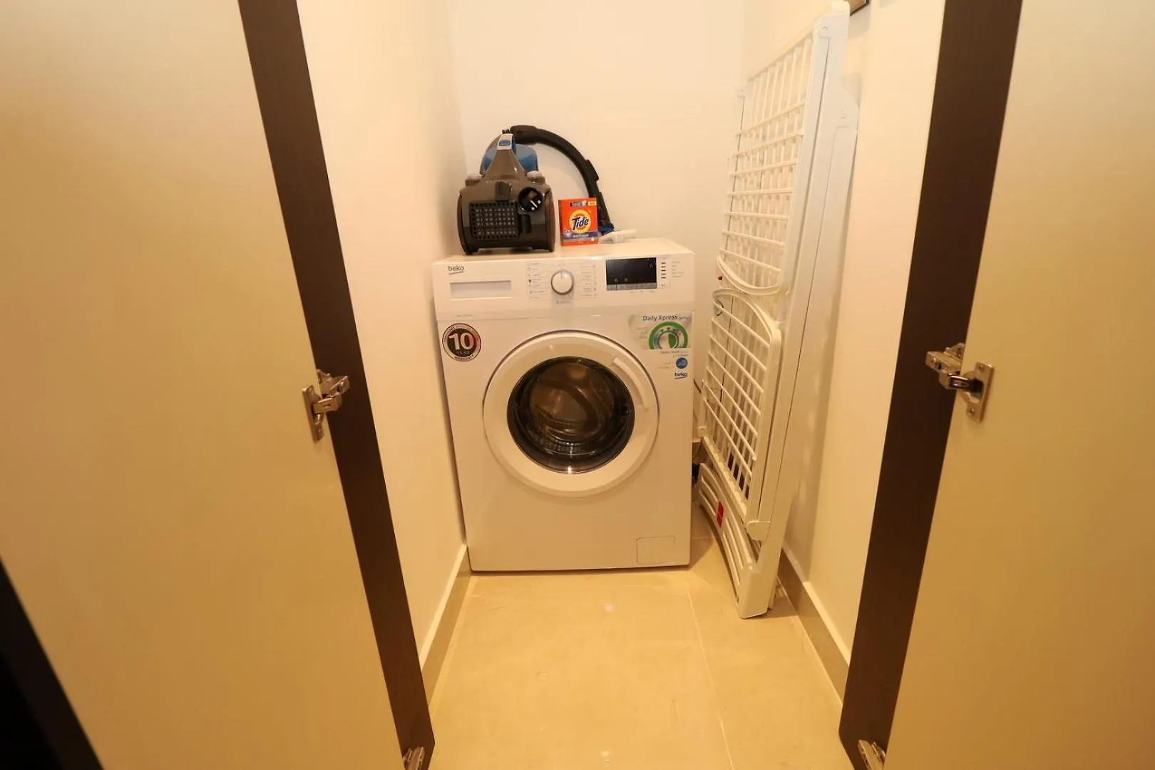 Apartment Stylish Apt In Business Bay | Pool, Gym, Parking Dubai United Arab Emirates