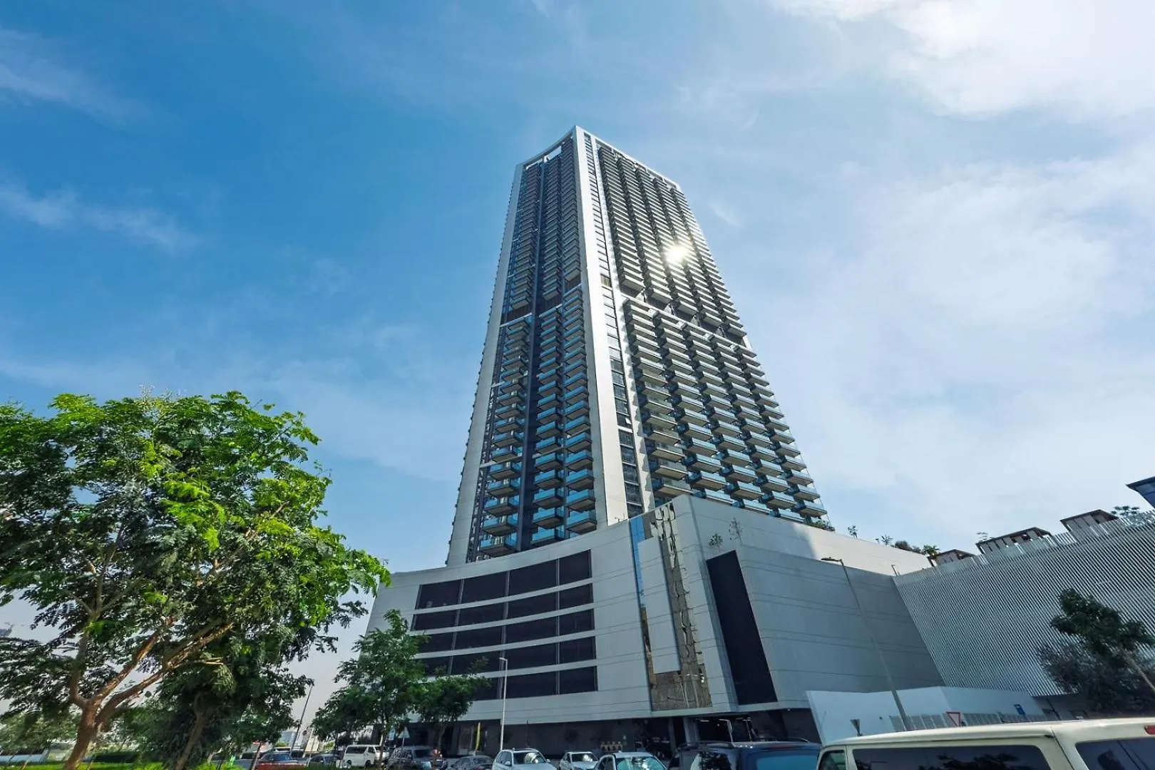 Stylish Apt In Business Bay | Pool, Gym, Parking Dubai Apartment