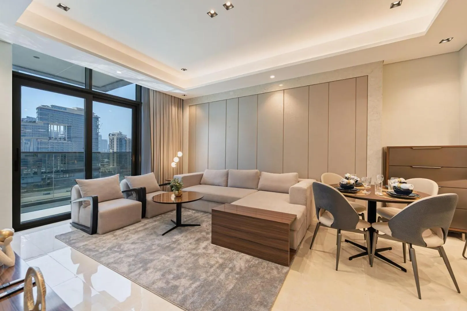 Stylish Apt In Business Bay | Pool, Gym, Parking Dubai 0*,  United Arab Emirates