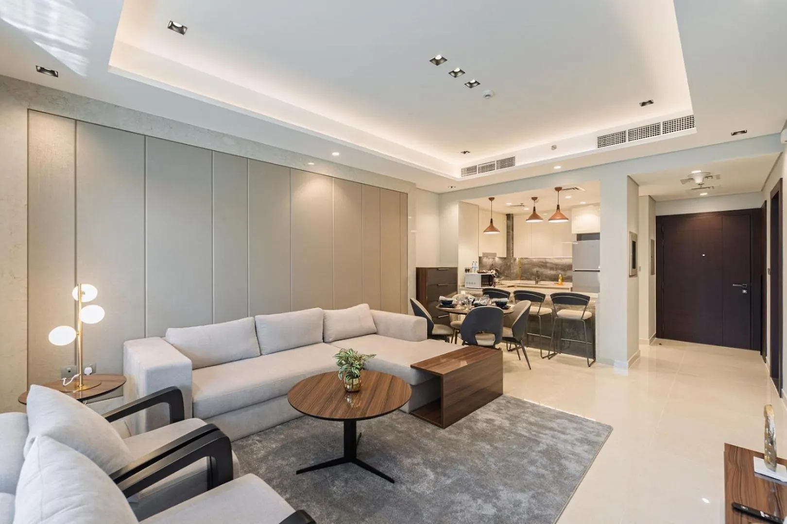 Stylish Apt In Business Bay | Pool, Gym, Parking location